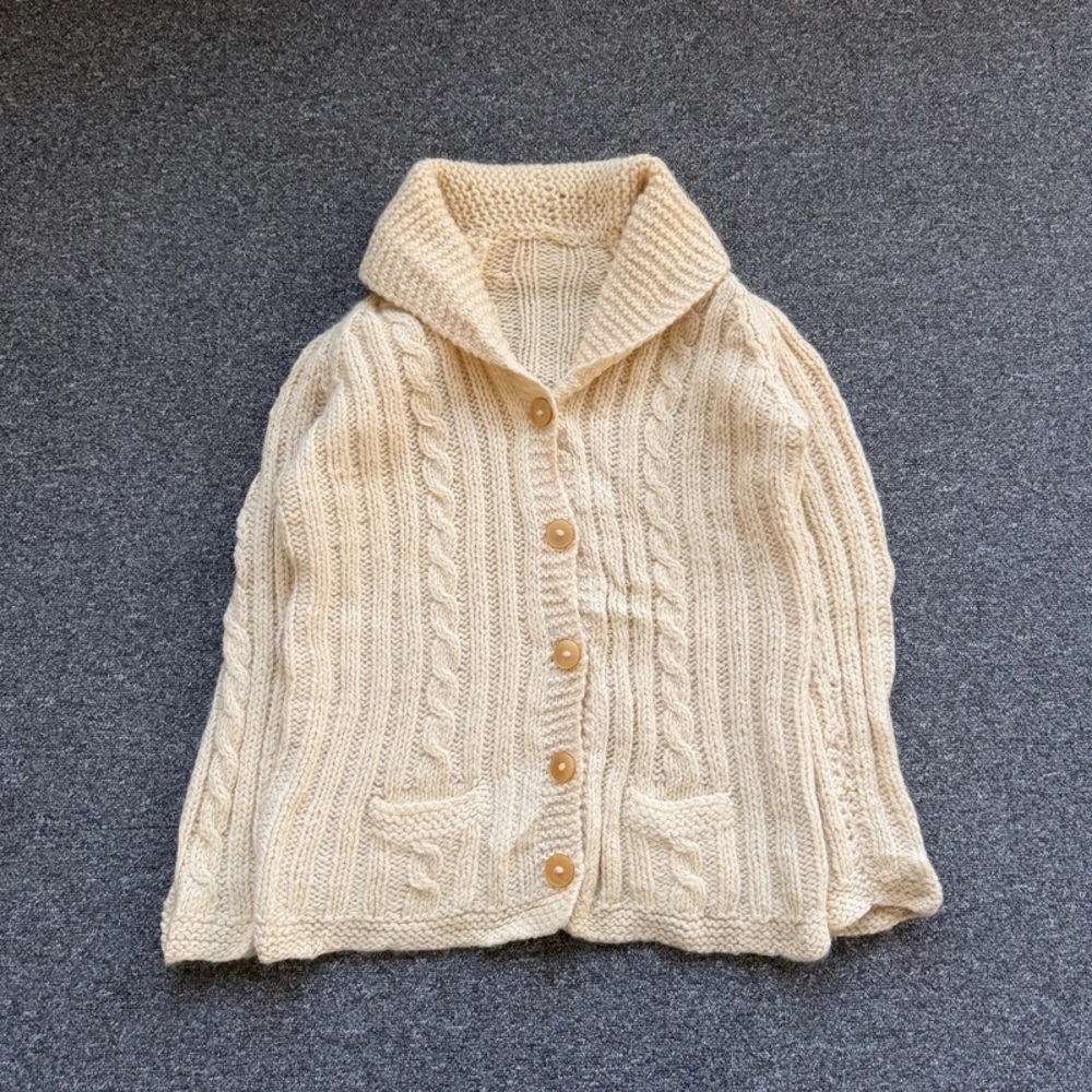 Elegant Cream Cable Knit Cardigan